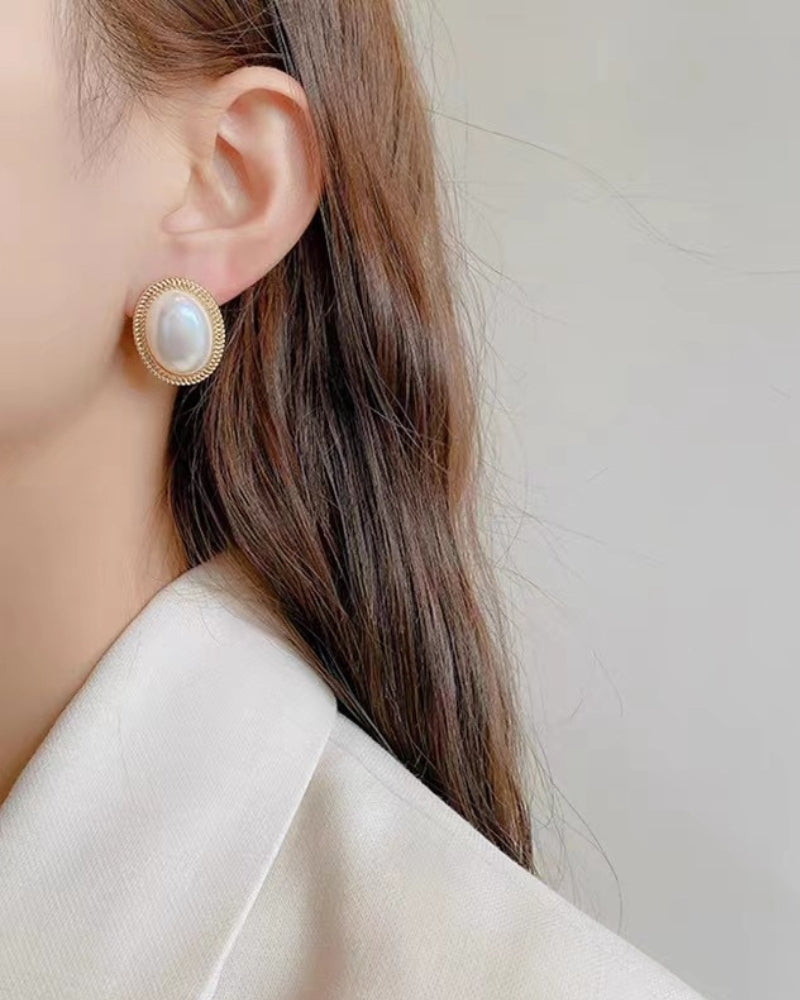 Radiance Oval Pearl Studs